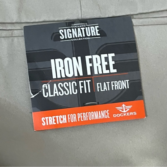 Mens Dockers Pants are NWT. Size 42x30 - Picture 8 of 9